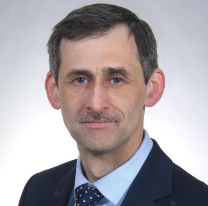 Dr Robert Muszyński